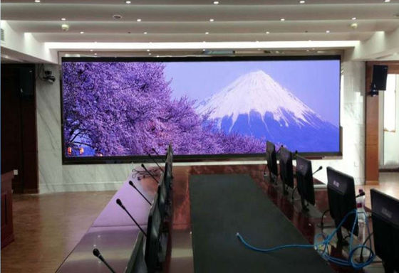 P5 Indoor LED Video Wall Display Screen Super Bright Convenient Control Support Remote Control Full Color